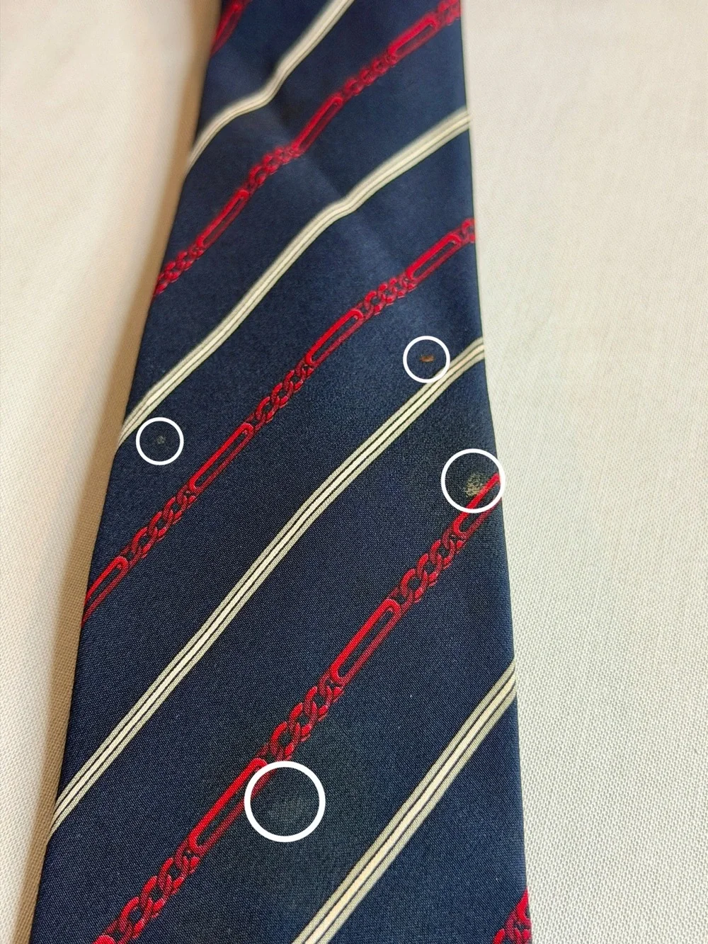 Gucci Navy Silk Tie with Red and Cream Stripes